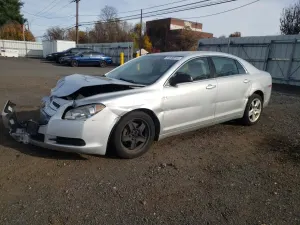 Chevrolet Malibu LS 2.4L 4 2011