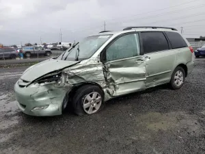 Toyota Sienna XLE 3.5L 6 2009