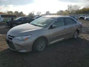 Toyota Camry LE 2.5L 4 2017