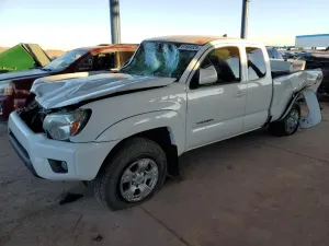 Toyota Tacoma PRERUNNER ACCESS CAB 4.0L 6 2015