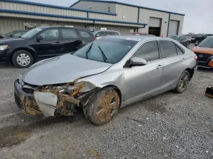 Toyota Camry LE 2.5L 4 2017