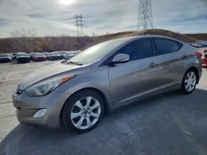 Hyundai Elantra GLS 1.8L 4 2013