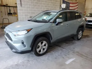 Toyota Rav4 XLE 2.5L 4 2020