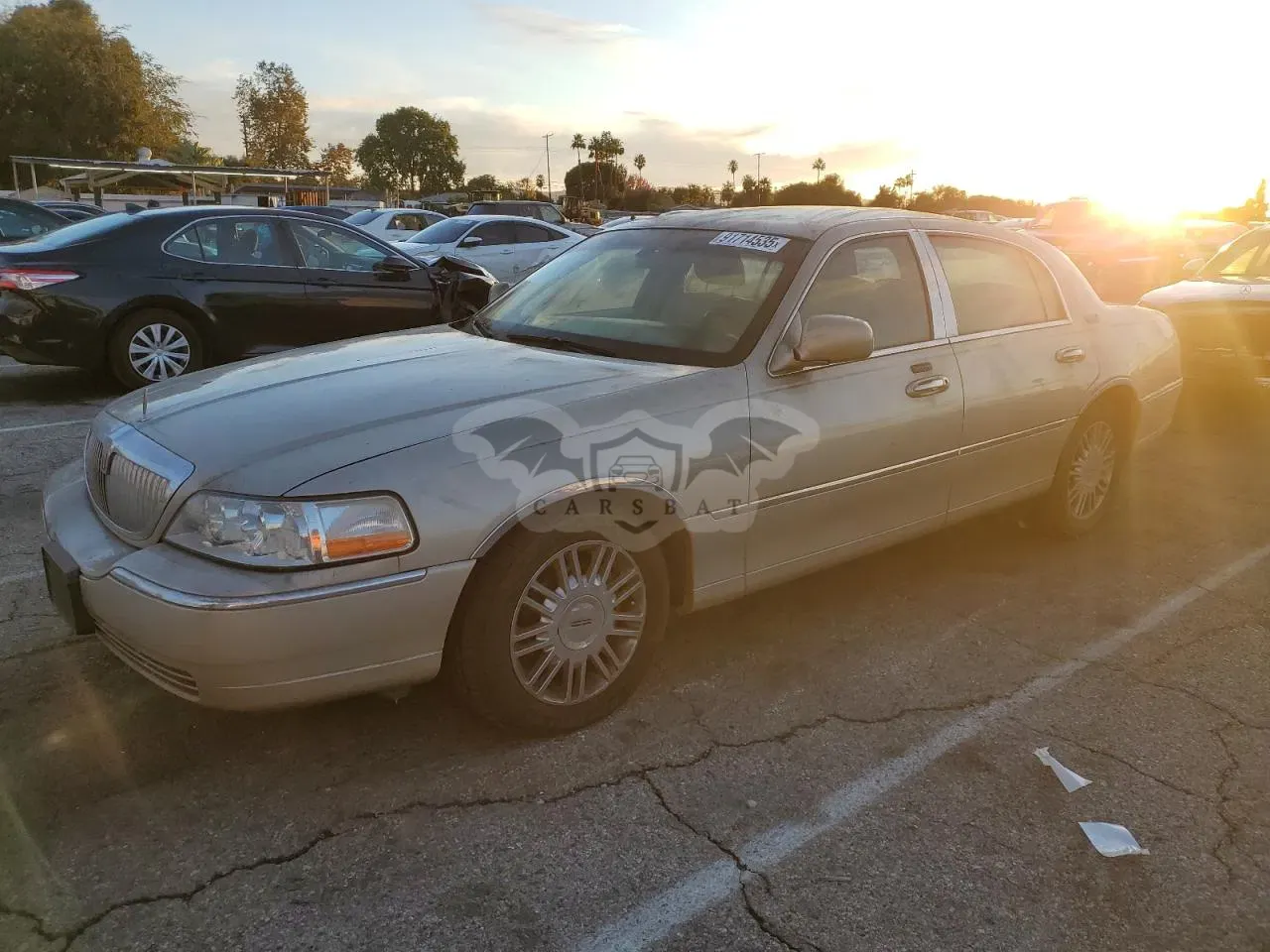 Lincoln Town Car SIGNATURE LIMITED 4.6L 8 2010