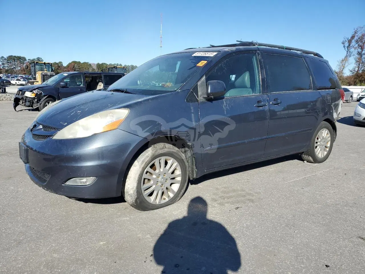 Toyota Sienna XLE 3.5L 6 2010