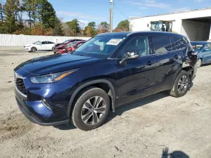 Toyota Highlander XLE 3.5L 6 2022