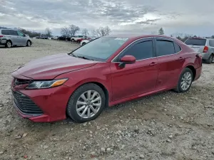 Toyota Camry LE 2.5L 4 2020