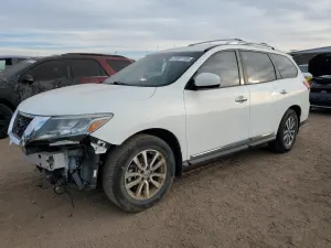 Nissan Pathfinder S 3.5L 6 2015