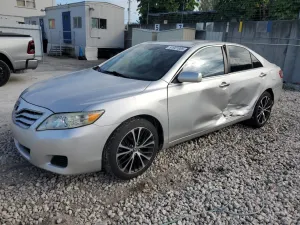 Toyota Camry BASE 2.5L 4 2011