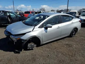 Nissan Versa SV 1.6L 4 2025