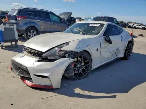 Nissan 370z BASE 3.7L 6 2016