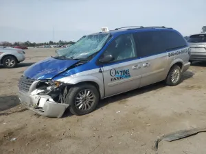 Chrysler Town & Country LX 3.3L 6 2006
