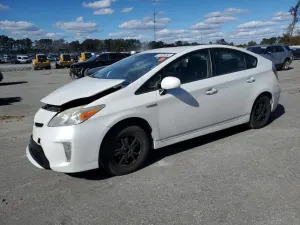 Toyota Prius 1.8L 4 2013