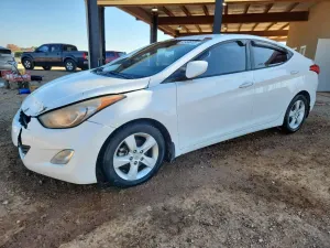 Hyundai Elantra GLS 1.8L 4 2013