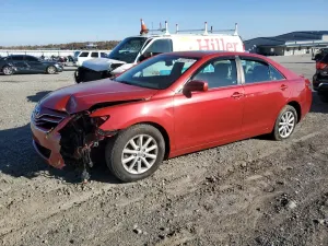 Toyota Camry BASE 2.5L 4 2011