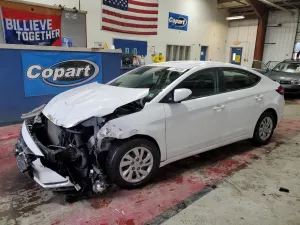 Hyundai Elantra SE 2.0L 4 2019