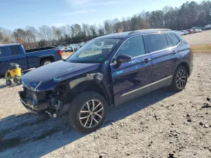 Volkswagen Tiguan SE 2.0L 4 2021