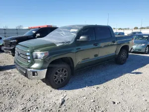 Toyota Tundra CREWMAX SR5 5.7L 8 2021