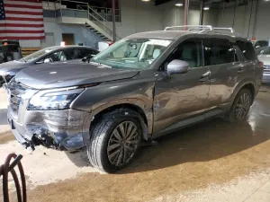 Nissan Pathfinder SL 3.5L 6 2022