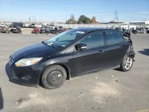 Ford Focus SE 2.0L 4 2014