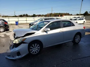 Toyota Corolla BASE 1.8L 4 2013