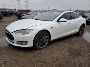 Tesla Model S 2014