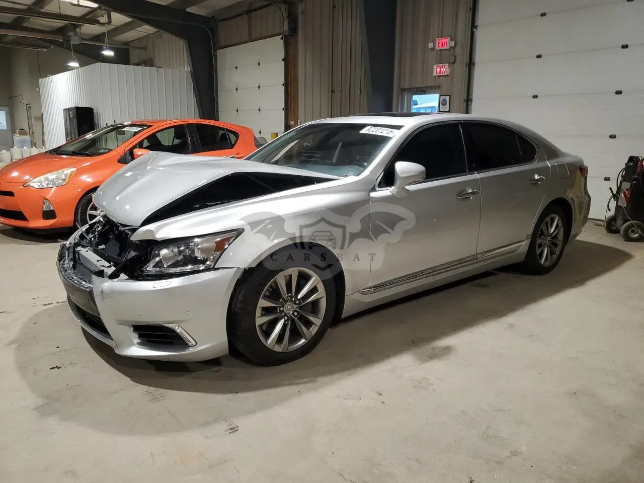 Lexus LS 460 4.6L 8 2013