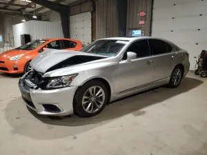 Lexus LS 460 4.6L 8 2013