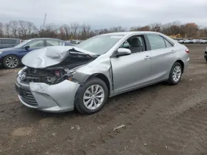 Toyota Camry LE 2.5L 4 2015