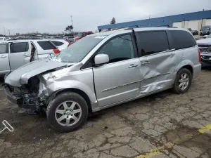 Chrysler Town & Country TOURING 3.6L 6 2011