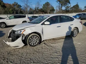 Nissan Sentra S 1.8L 4 2015