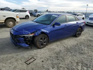 Hyundai Elantra SEL 2.0L 4 2022
