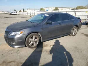 Toyota Camry BASE 2.5L 4 2011
