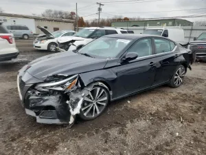 Nissan Altima SR 2.5L 4 2021