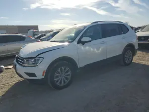 Volkswagen Tiguan S 2.0L 4 2019
