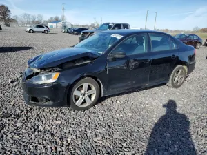 Volkswagen Jetta BASE 2.0L 4 2013