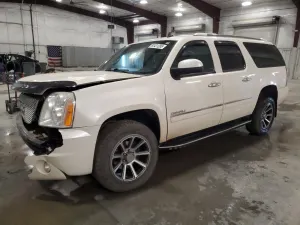 GMC Yukon DENALI 6.2L 8 2013