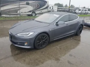 Tesla Model S 2021