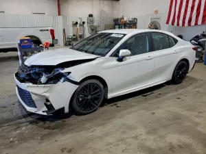 Toyota Camry XSE 2.5L 4 2025