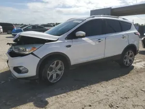 Ford Escape TITANIUM 2.0L 4 2017