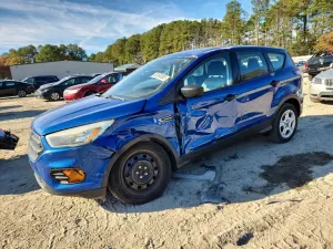 Ford Escape S 2.5L 4 2017