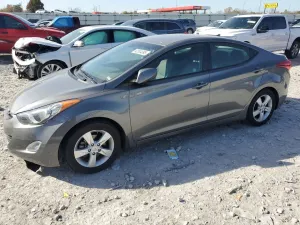 Hyundai Elantra GLS 1.8L 4 2013