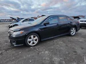 Toyota Camry BASE 2.5L 4 2011