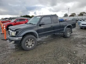 Toyota Tacoma XTRACAB PRERUNNER 2.7L 4 2003