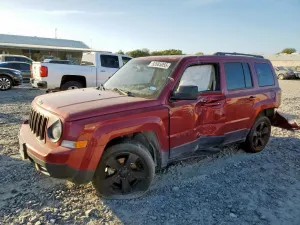 Jeep Patriot LATITUDE 2.4L 4 2016