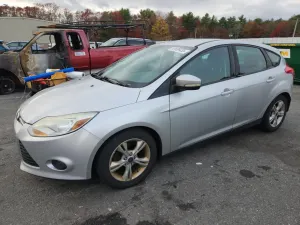 Ford Focus SE 2.0L 4 2014