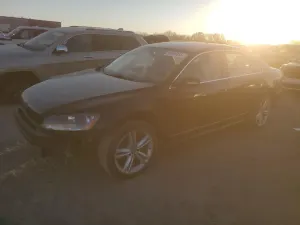 Volkswagen Passat SEL 2.0L 4 2014