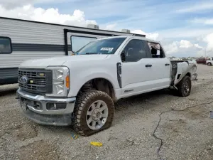 Ford F-250 SUPER DUTY 6.7L 8 2023