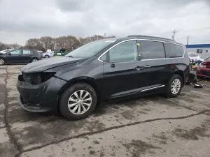 Chrysler Pacifica TOURING L 3.6L 6 2017