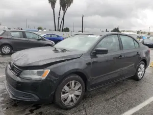 Volkswagen Jetta BASE 2.0L 4 2012